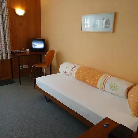 Otel Tschuggen